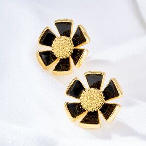 Alicia Bonnie Eden Floral Flower Petals Gold Stud Lightweight Earrings Black